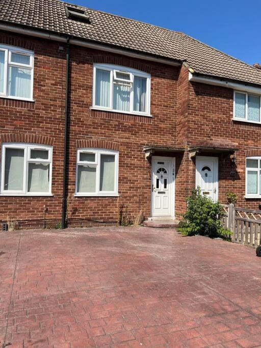 1 Bedroom Flat Sleeps 4 In Abingdon Oxfordshire Extérieur photo
